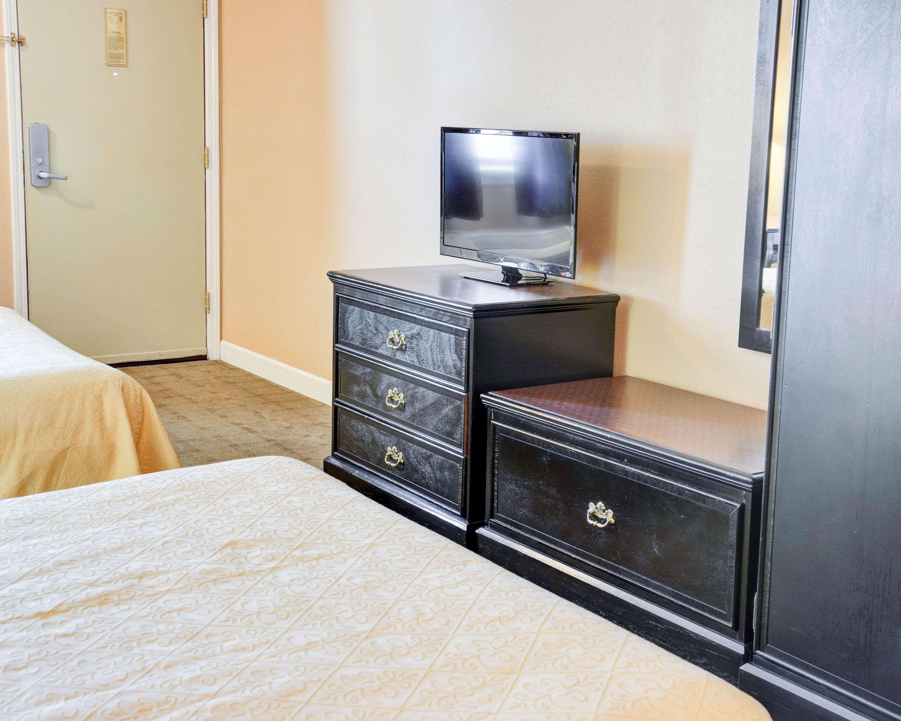 Quality Inn & Suites Hot Springs-Lake Hamilton Eksteriør billede