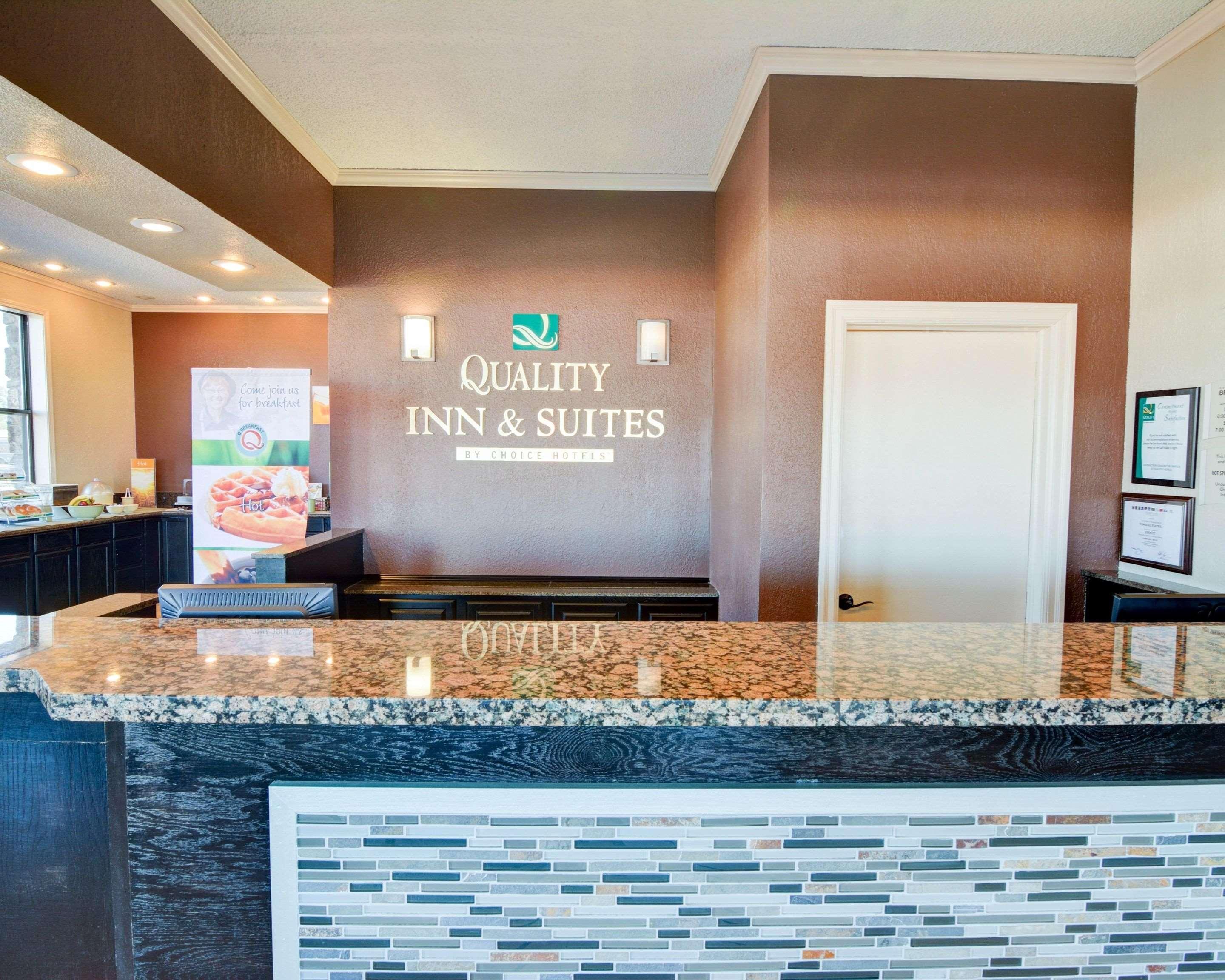 Quality Inn & Suites Hot Springs-Lake Hamilton Eksteriør billede